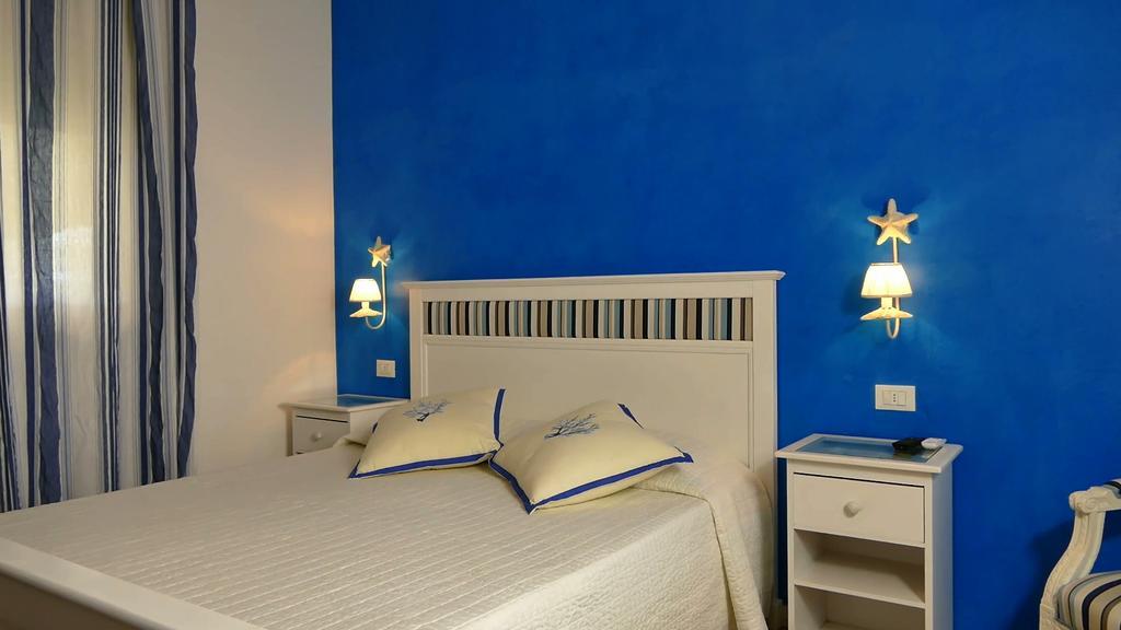 Bed & Breakfast Venezia Marina Di Carrara Room photo