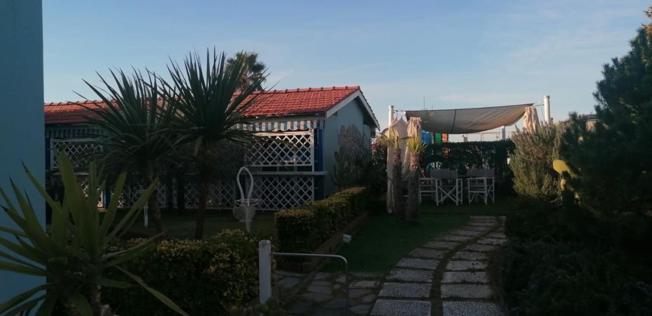 Bed & Breakfast Venezia Marina Di Carrara Exterior photo